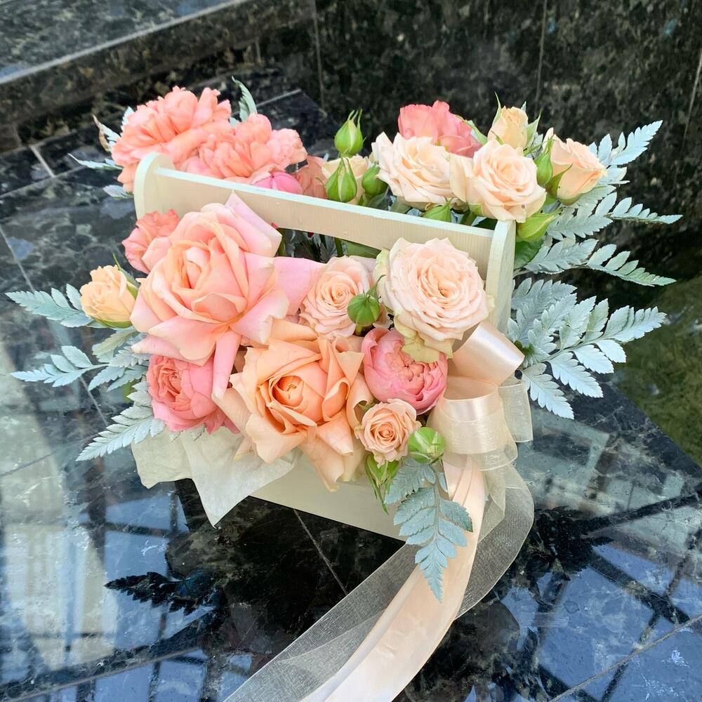 Цветочная композиция в ящике Цветочная композиция в ящике