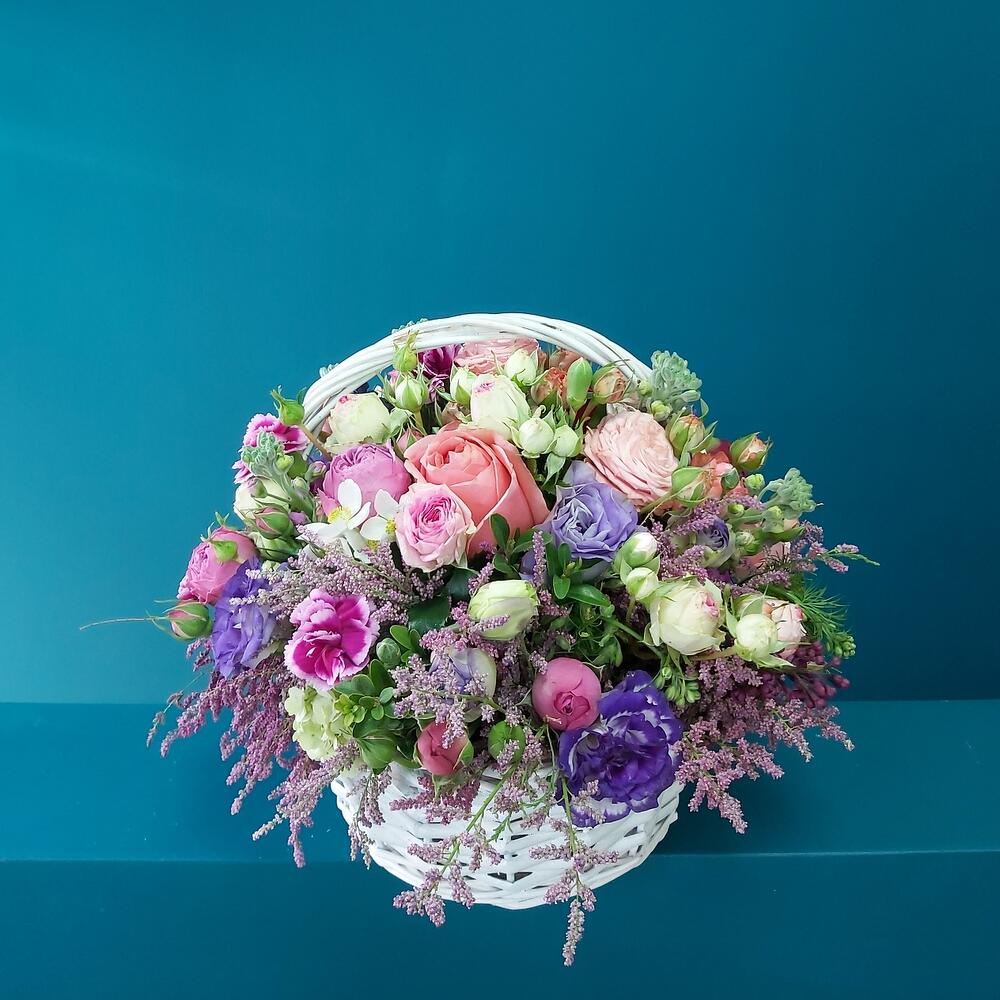 Корзина с цветами